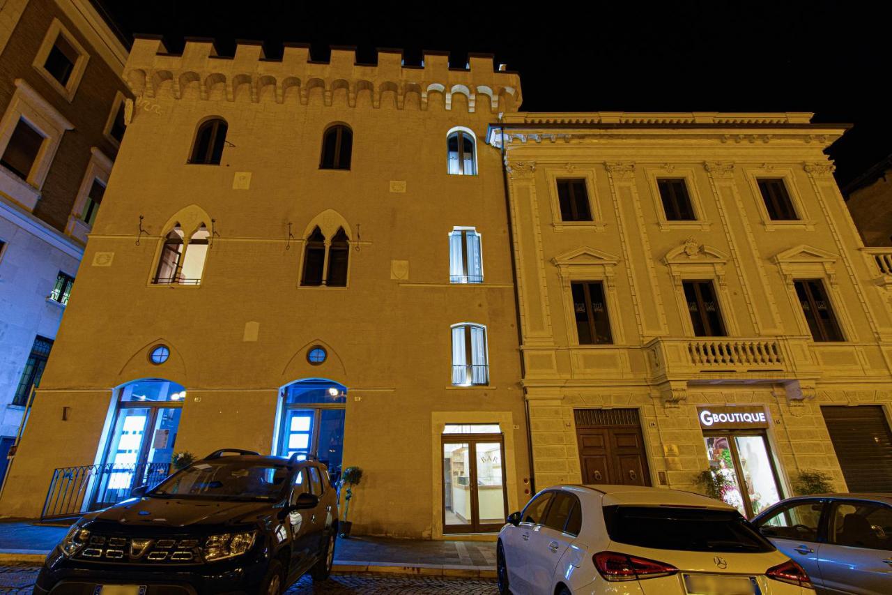 Piazza Del Mercato L'Aquila Exterior photo
