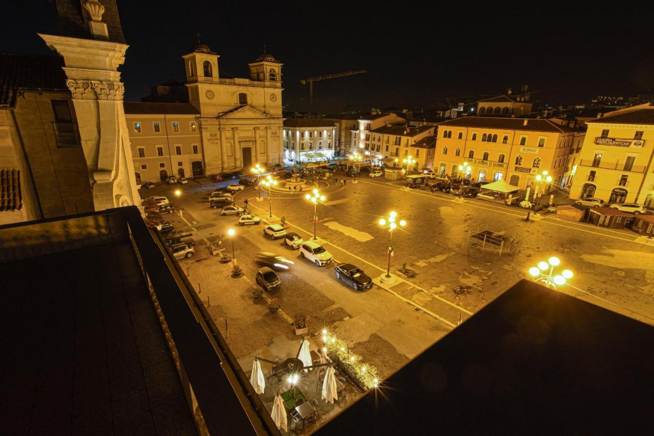 Piazza Del Mercato L'Aquila Exterior photo
